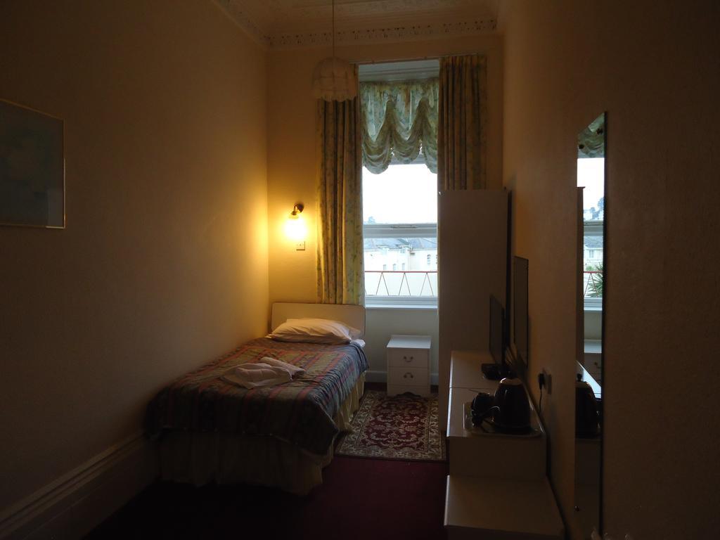 Abbey Court Hotel Torquay Room photo
