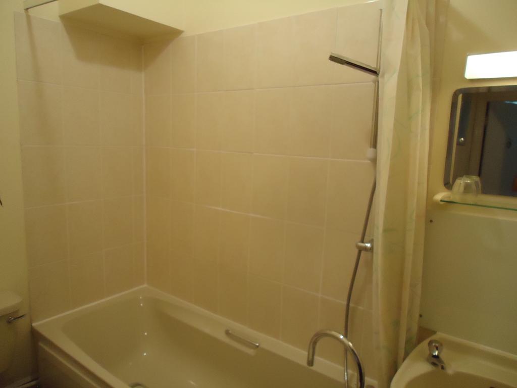 Abbey Court Hotel Torquay Room photo